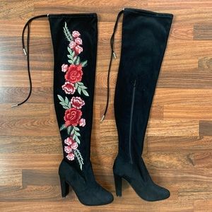 JustFab Tibbie Black Floral Boots, Size 7 women